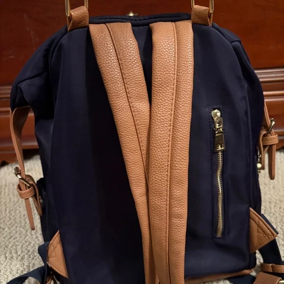 Tommy Bahama backpack - Picture 2 of 9